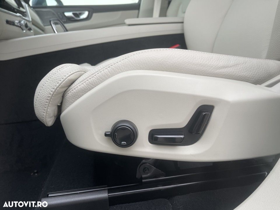 Volvo XC 60 T8 AWD AT PHEV Plus Bright - 19