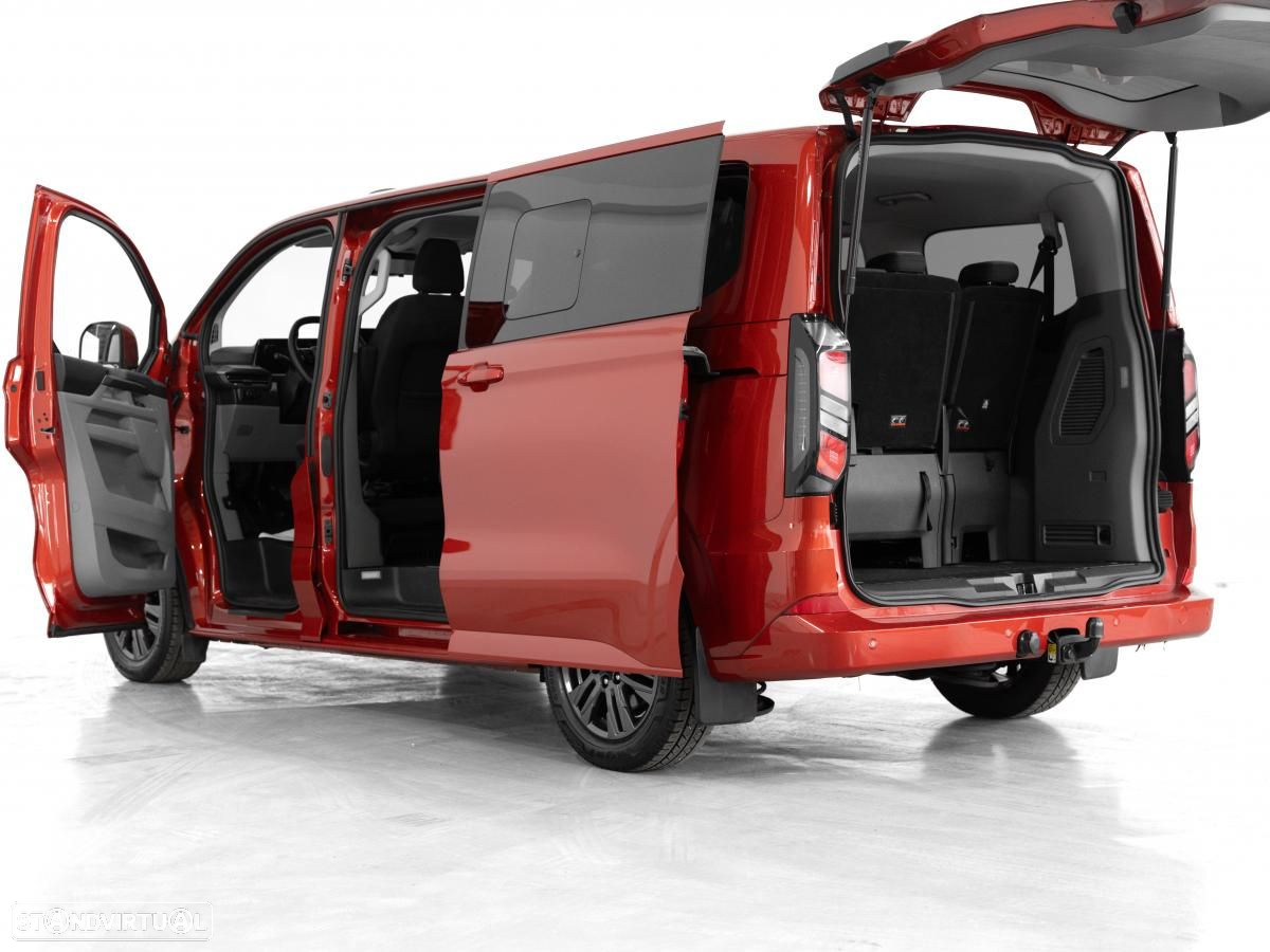 Ford Tourneo Custom 320 L1H1 VA Auto Titanium - 5