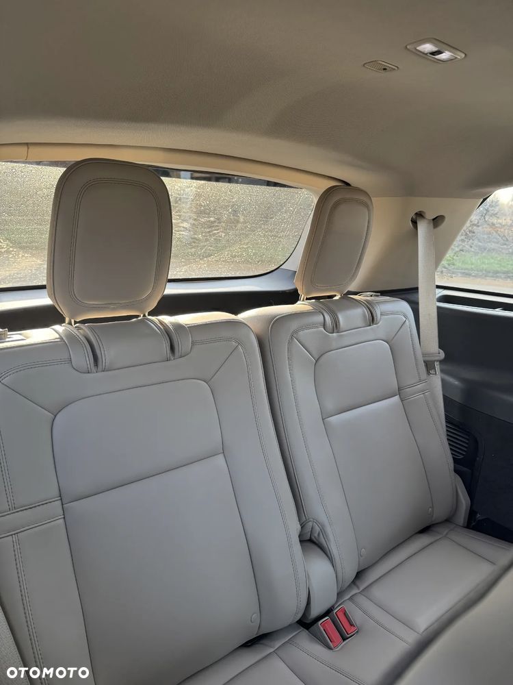 Lincoln Aviator - 11