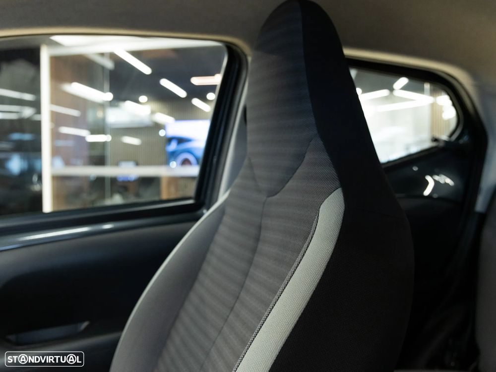Toyota Aygo x-play connect - 14