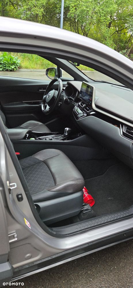 Toyota C-HR 1.8 Hybrid Dynamic - 26
