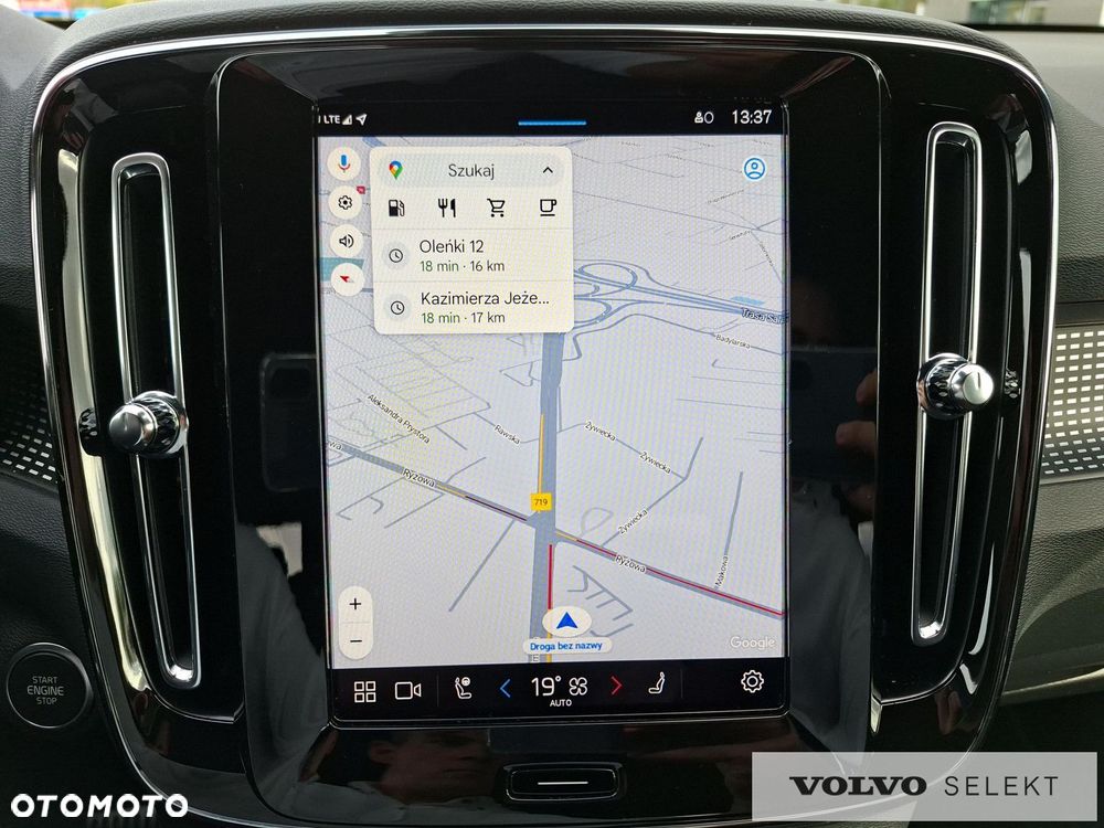 Volvo XC 40 - 22