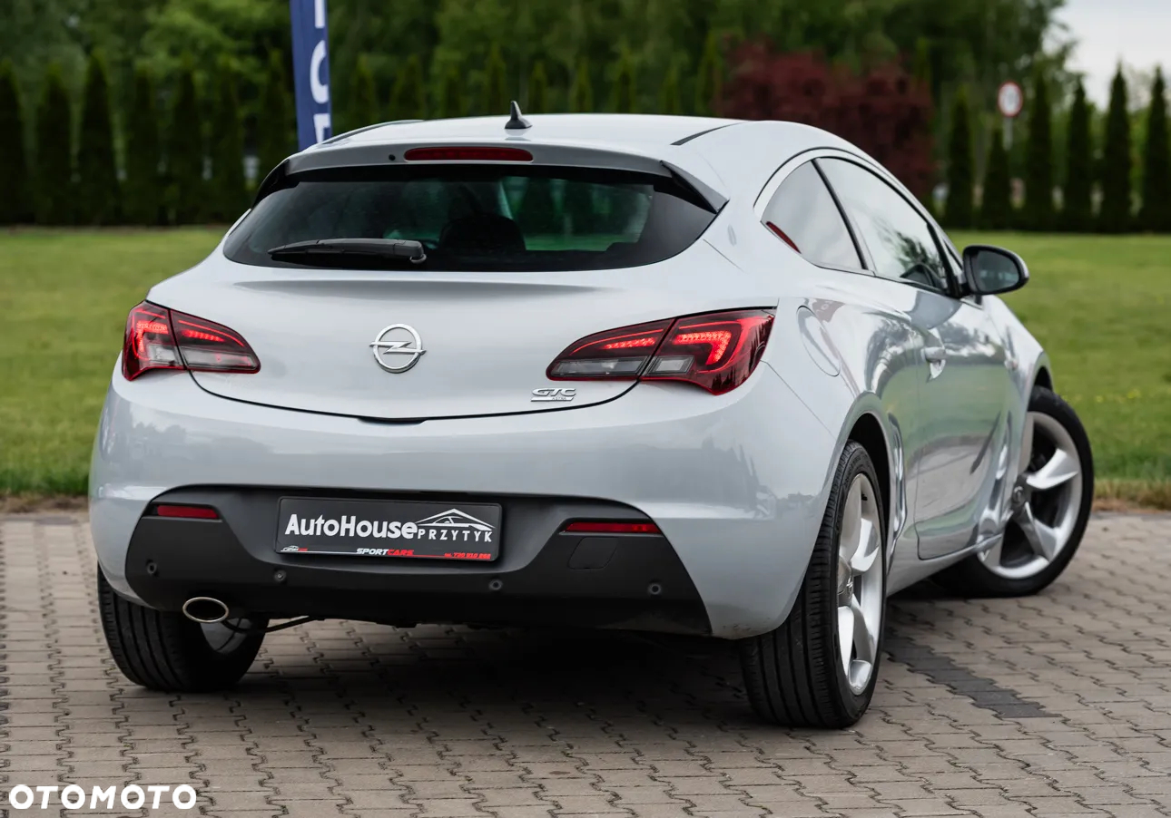 Opel Astra GTC 1.4 Turbo - 10