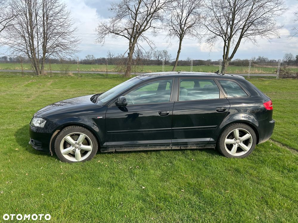 Audi A3 Sportback 2.0 TDI DPF Ambiente - 2