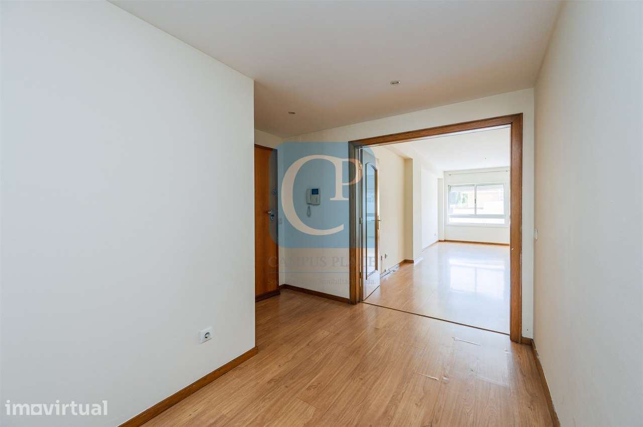 Apartamento T2 com garagem na Senhora da Hora, Matosinhos - Grande imagem: 2/17