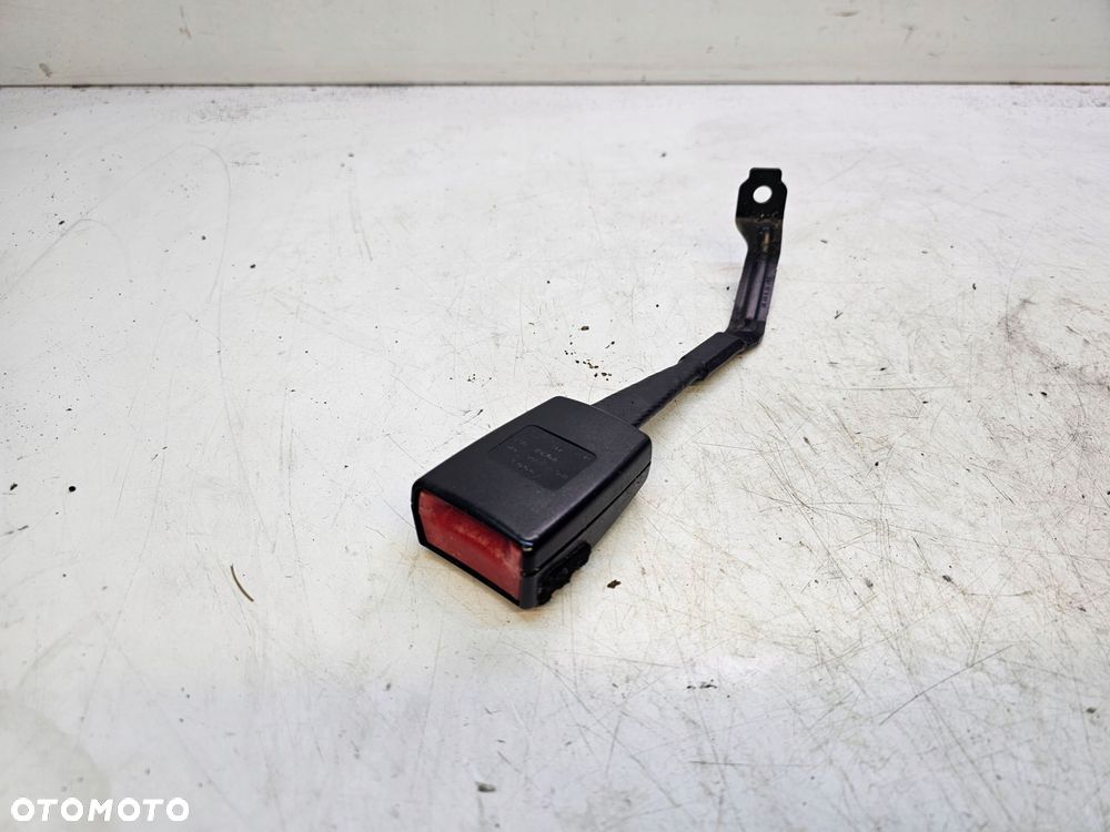 ZAPINKA PASA PRAWA A3 8P LIFT 8P0857756 - 2