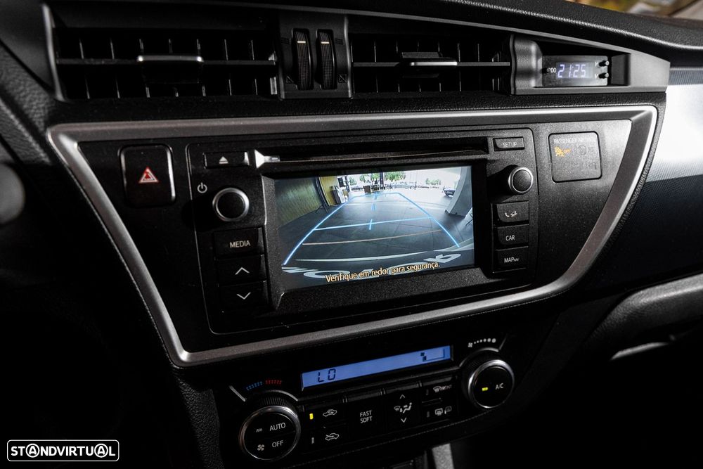 Toyota Auris Touring Sports 1.4 D-4D Comfort+Pack Sport - 13