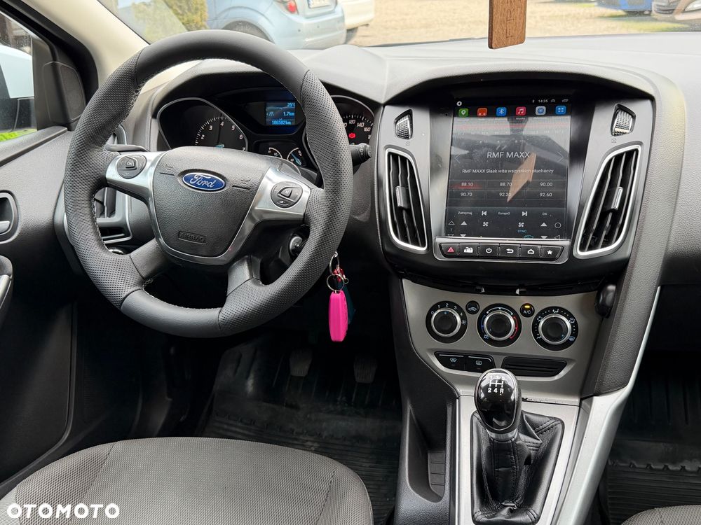 Ford Focus 1.6 Edition - 10