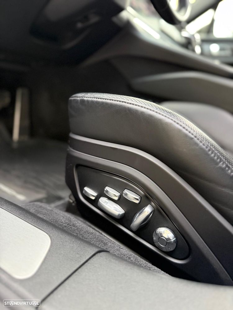 Porsche Panamera Sport Turismo 4 E-Hybrid - 13