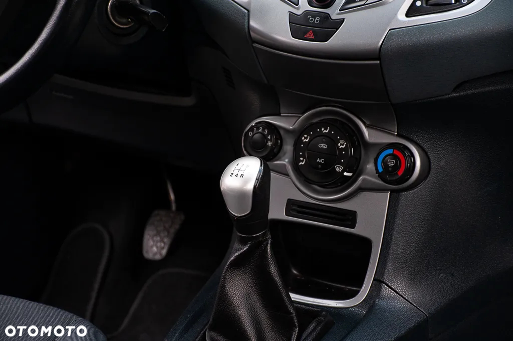 Ford Fiesta - 28