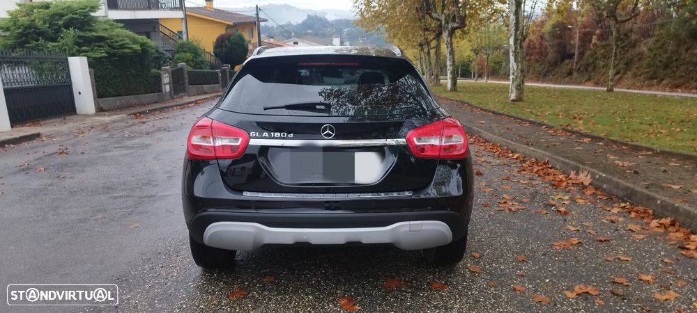 Mercedes-Benz GLA 180 d 7G-DCT Activity Edition - 20