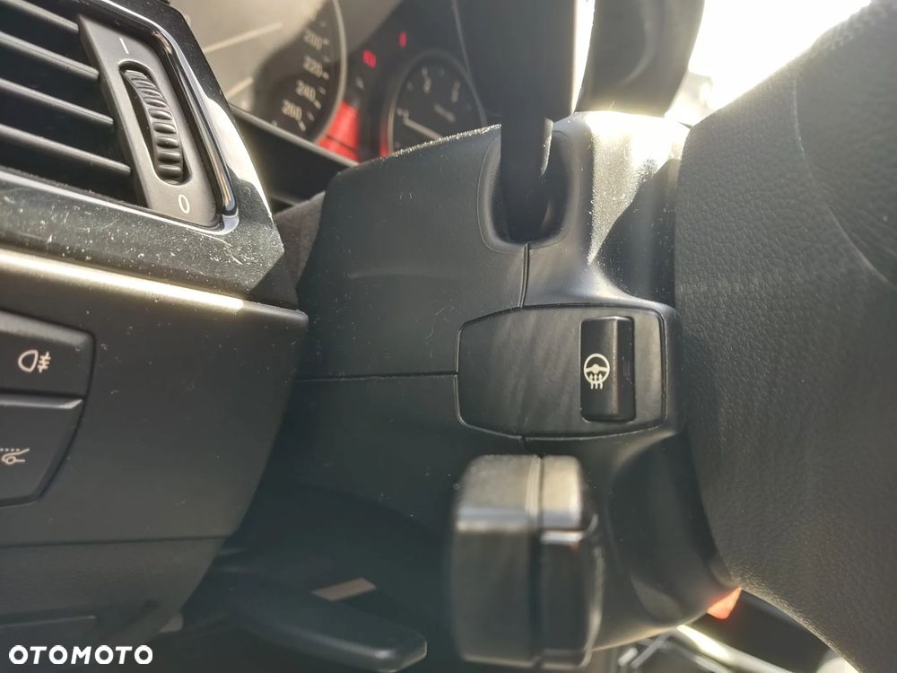 BMW Seria 5 520d Edition Exclusive - 24