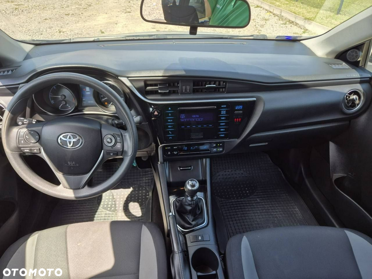 Toyota Auris - 14