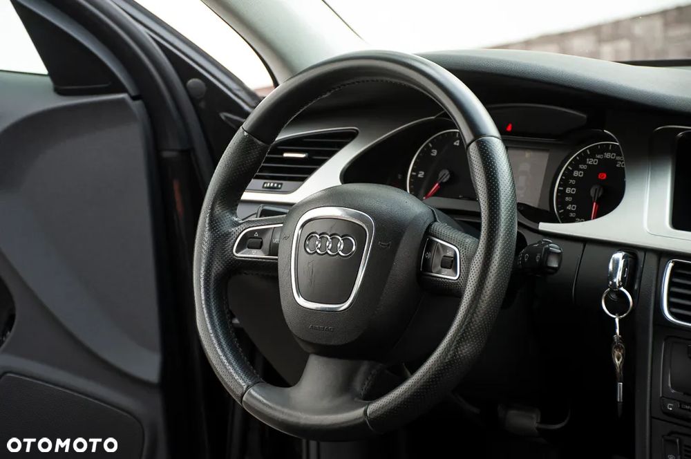 Audi A4 Limousine 2.0 TDI DPF Ambiente - 27