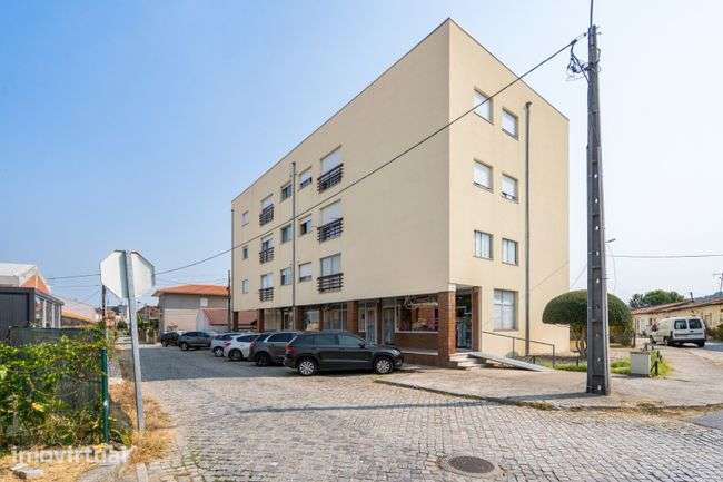 Apartamento, 135 m², Ferreiros e Gondizalves - Grande imagem: 3/27