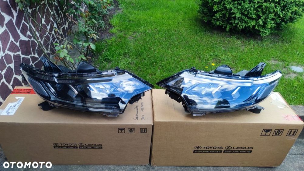 Outlander Lift 19-22 Lampa Przód FULL LED Prawa EU Oryginał - 1