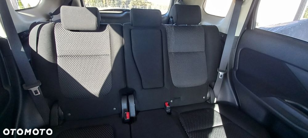 Mitsubishi Outlander - 17