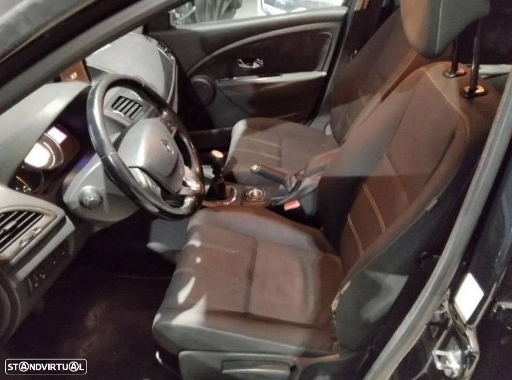 Renault Mégane Sport Tourer - 4