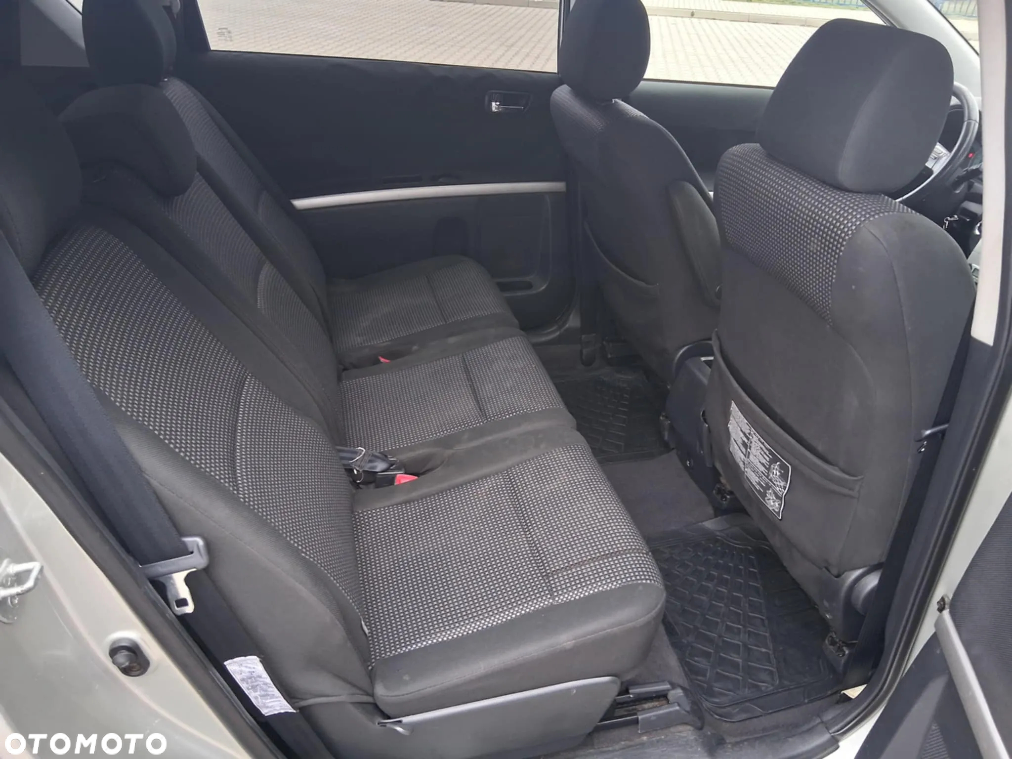 Toyota Corolla Verso - 9