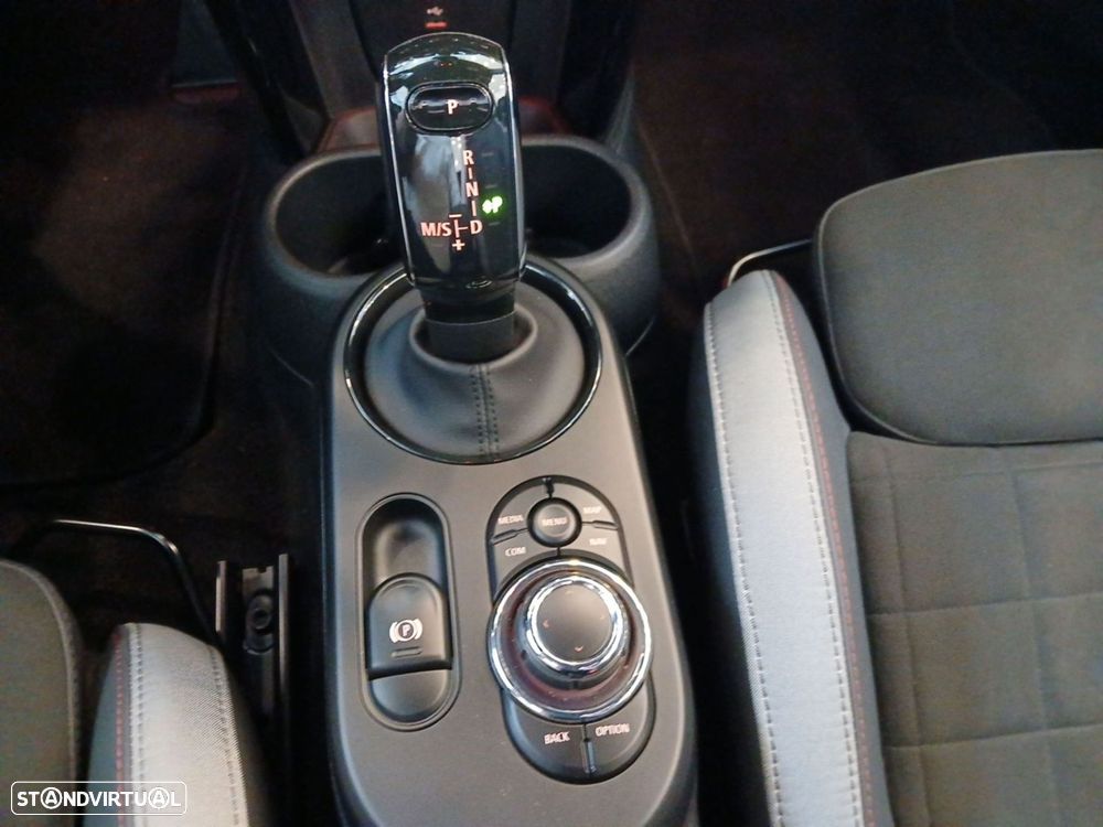 MINI Cabrio - 16