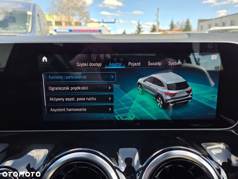 Mercedes-Benz GLA 200 d 8G-DCT - 19