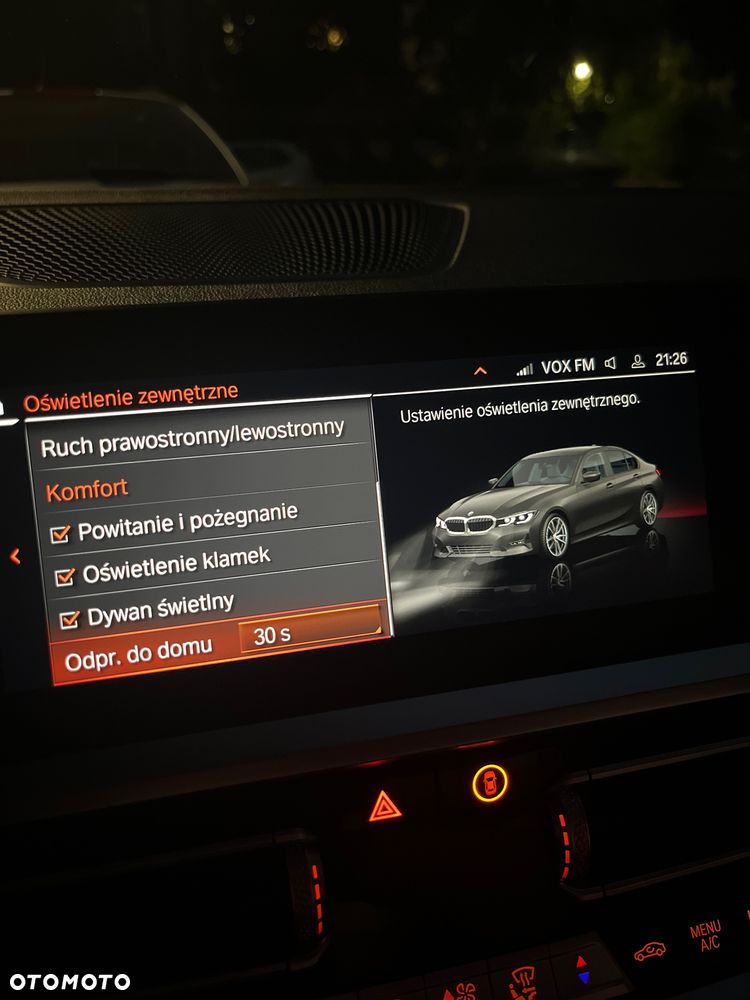 BMW Seria 3 318i Sport Line - 21