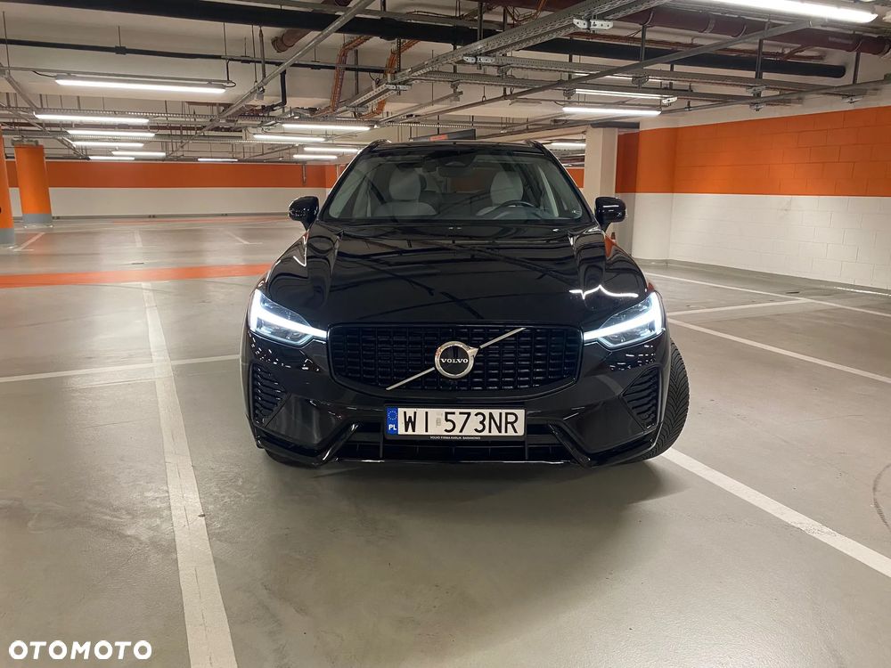 Volvo XC 60 B4 D AWD Plus Dark - 2