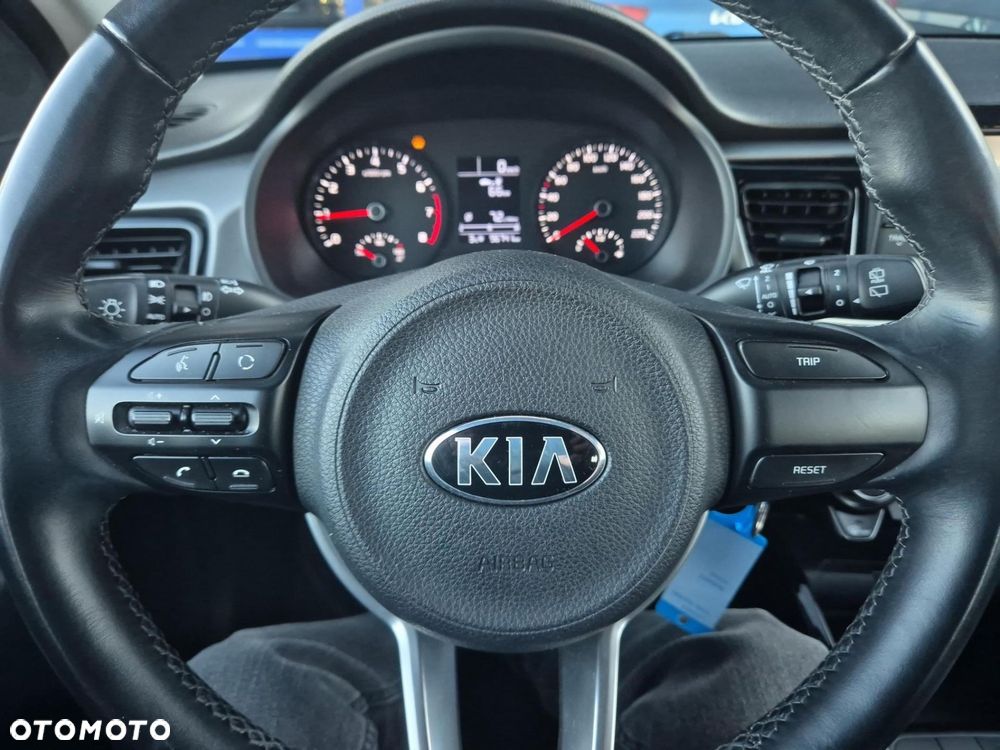 Kia Rio 1.2 L - 22