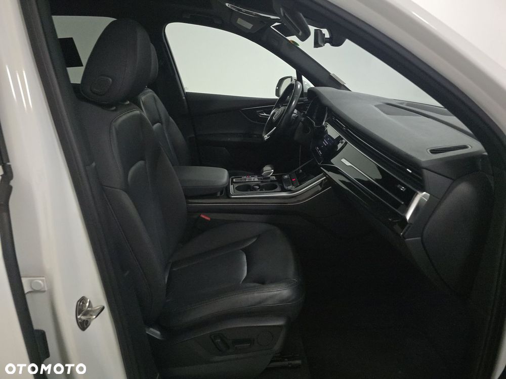 Audi Q7 - 10