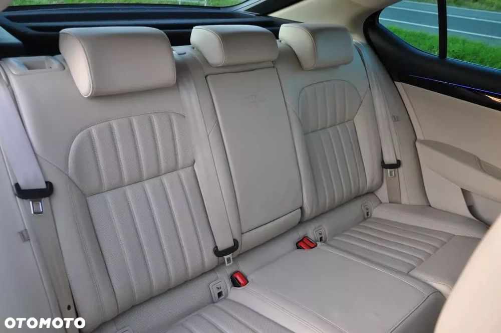 Skoda Superb 2.0 TSI L&K DSG - 8