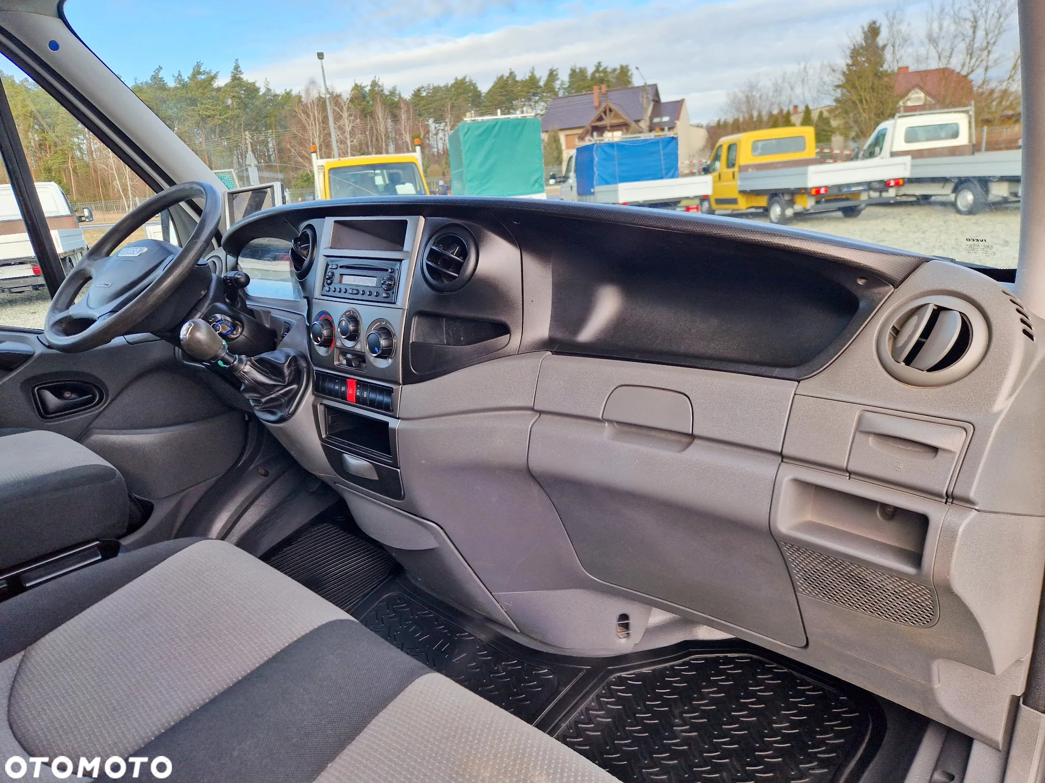 Iveco 35C17 3,0 HPI 170 KONNA DOKA 7 OSOBOWA BRYGADÓWKA 96T/KM PRZEBIEGU GWARANCJA HDS HMF 1670KG UDŻWIGU 3,3M SKRZYNIA BLIŻNIAKI DO 3,5T - 23