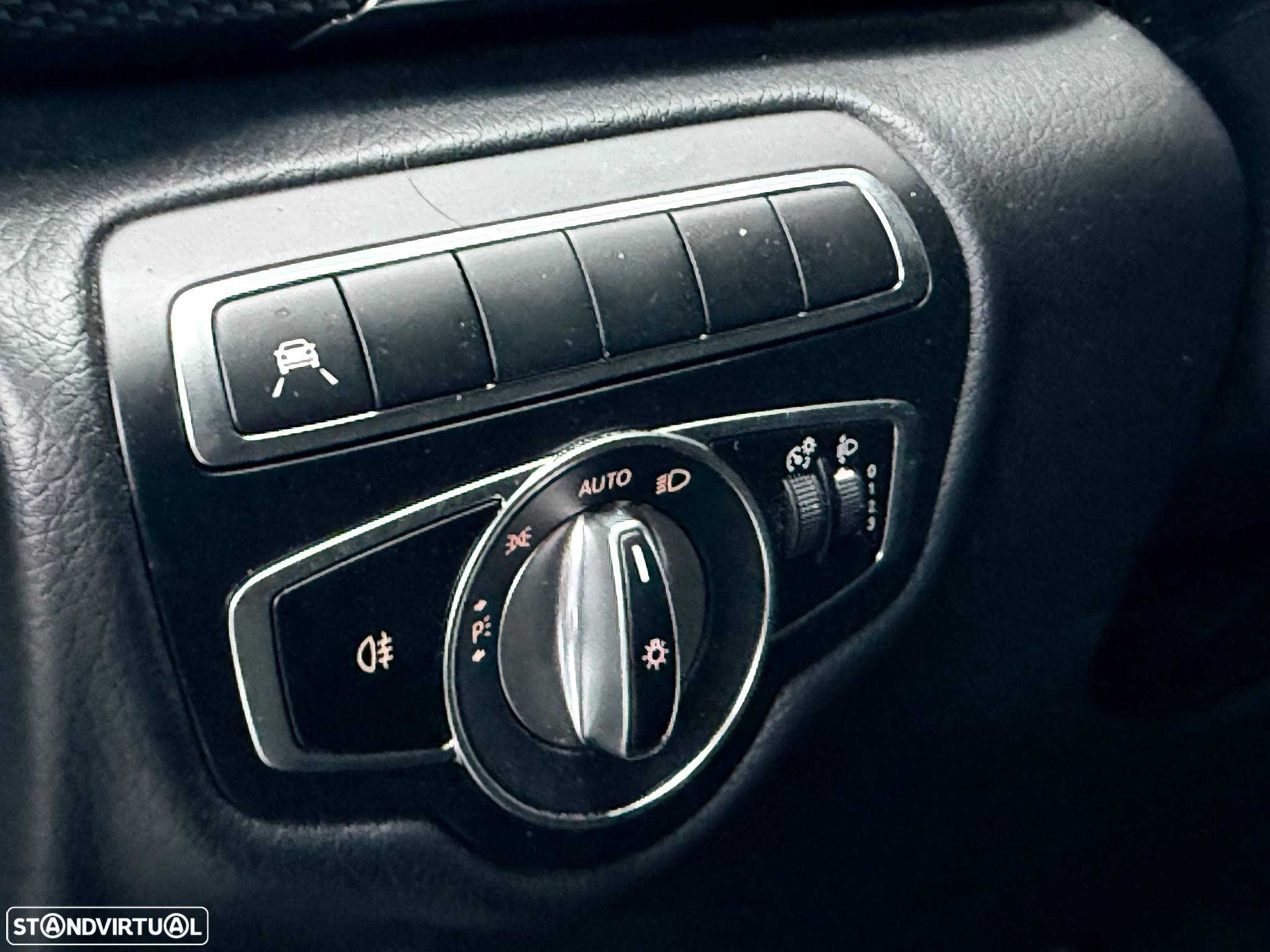Mercedes-Benz V 300 d Longo Avantgarde - 9