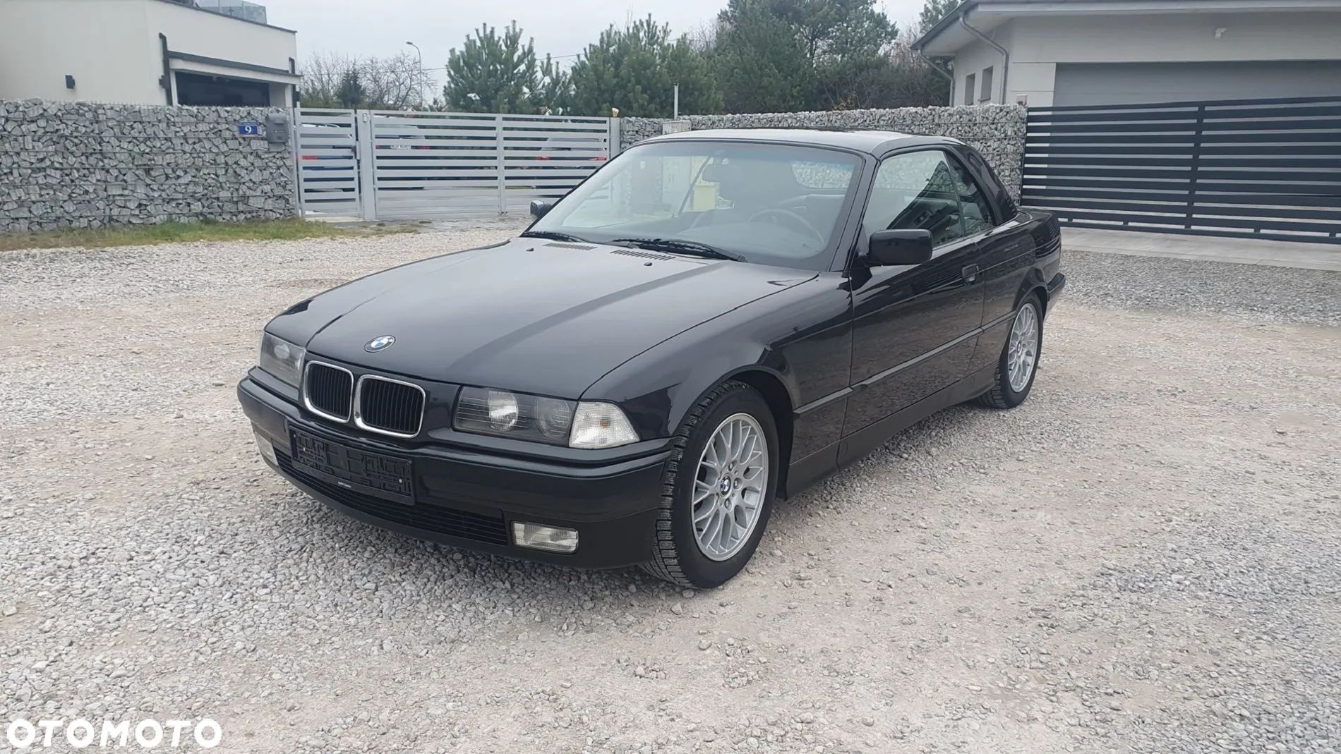 BMW Seria 3 325i - 1