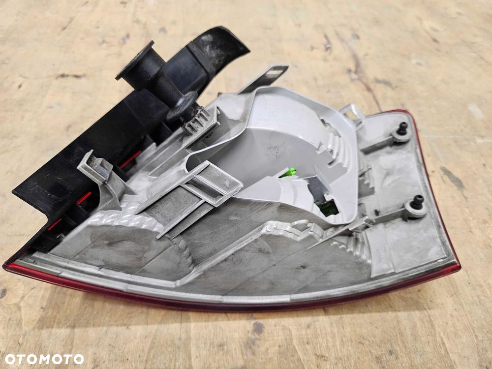 Lampa Lampy Tyl Tylna Prawa Lewa na w Blotnik AUDI A4 B7 Kombi Avant - 19