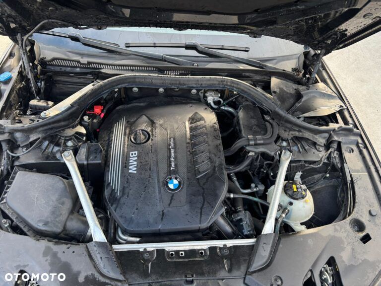 BMW Seria 5 530d Sport Line - 27