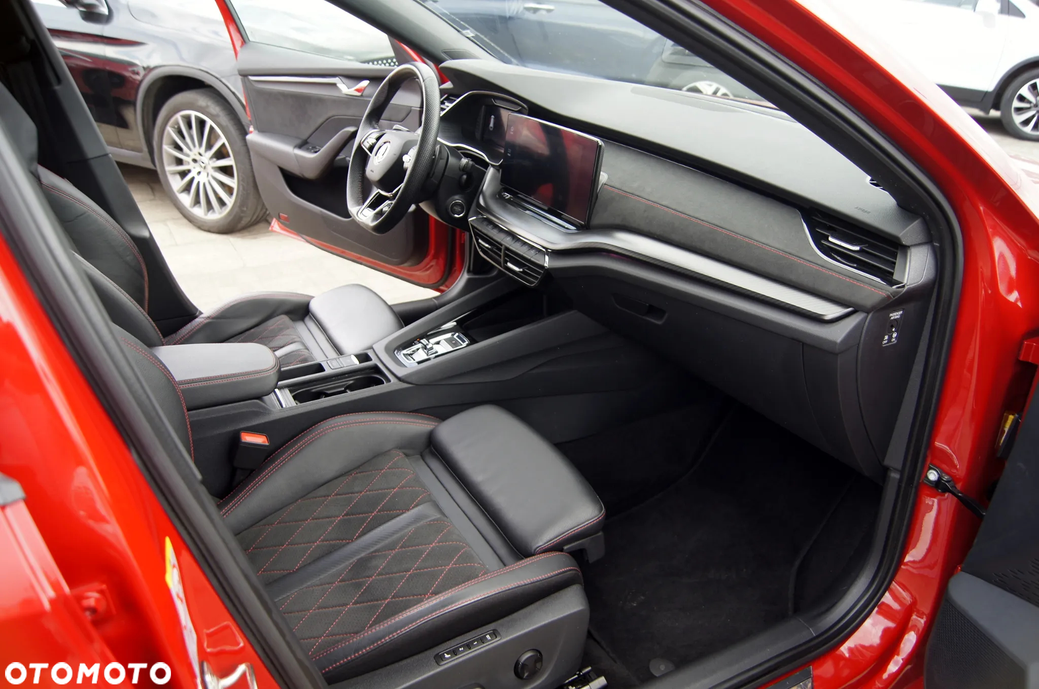 Skoda Octavia Combi 2.0 TSI DSG RS - 14