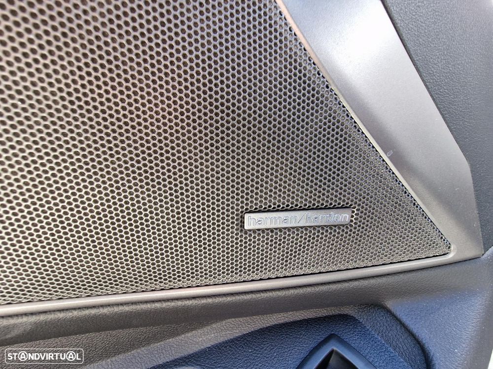 BMW M3 Competition M xDrive - 25