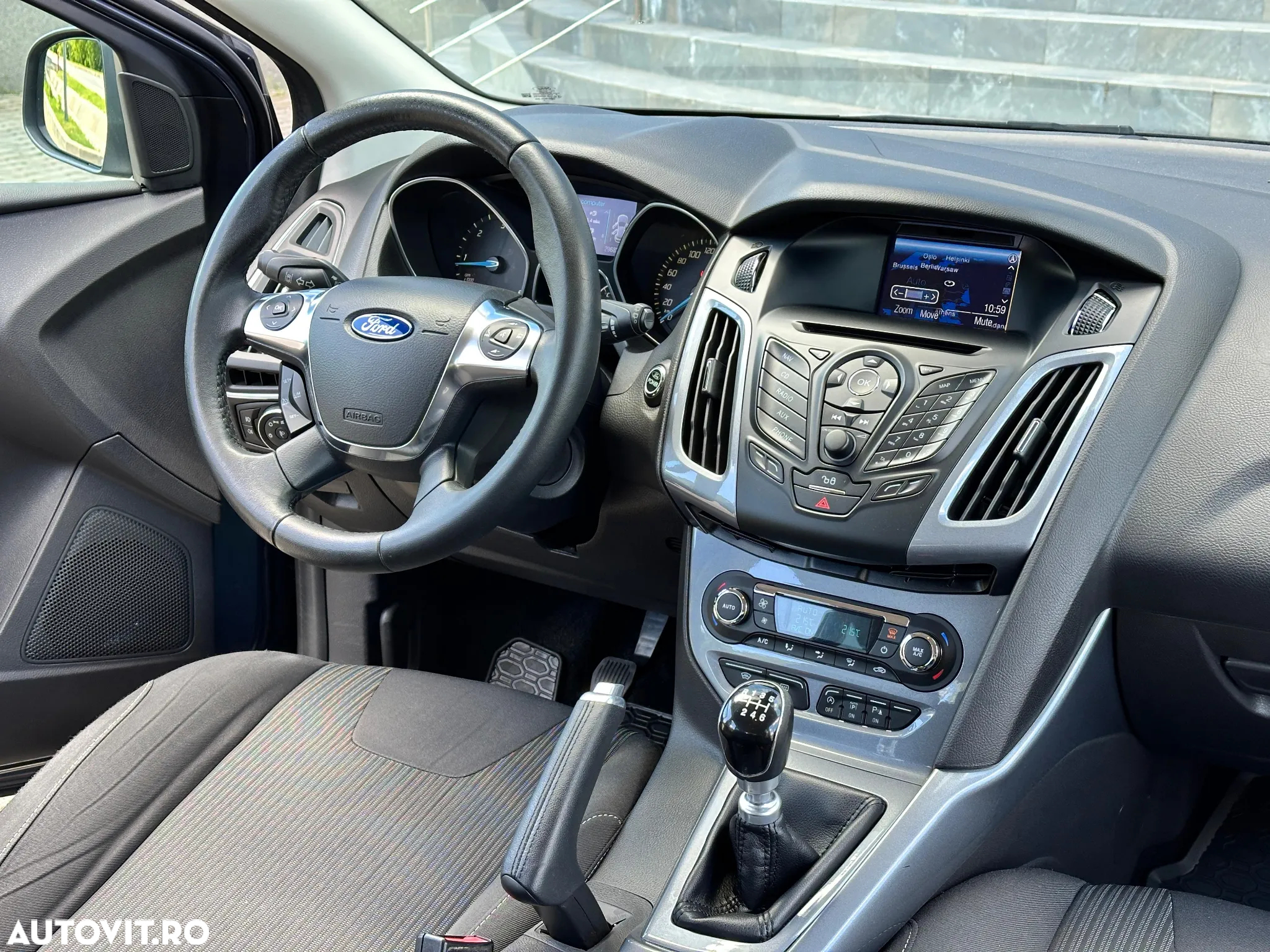 Ford Focus 1.6 TDCi ECOnetic 88g Start-Stopp-System Titanium - 9