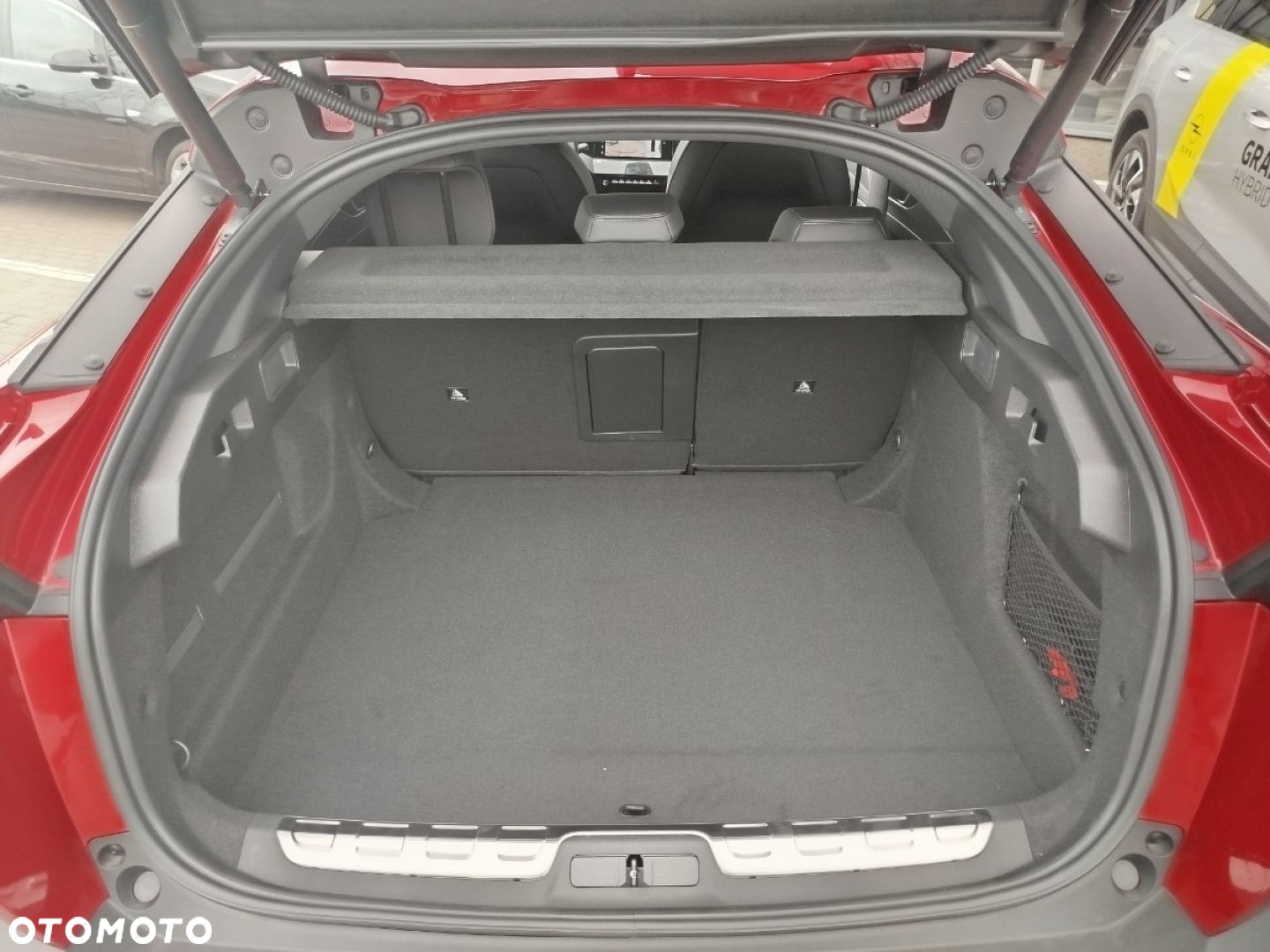 Peugeot 408 - 16