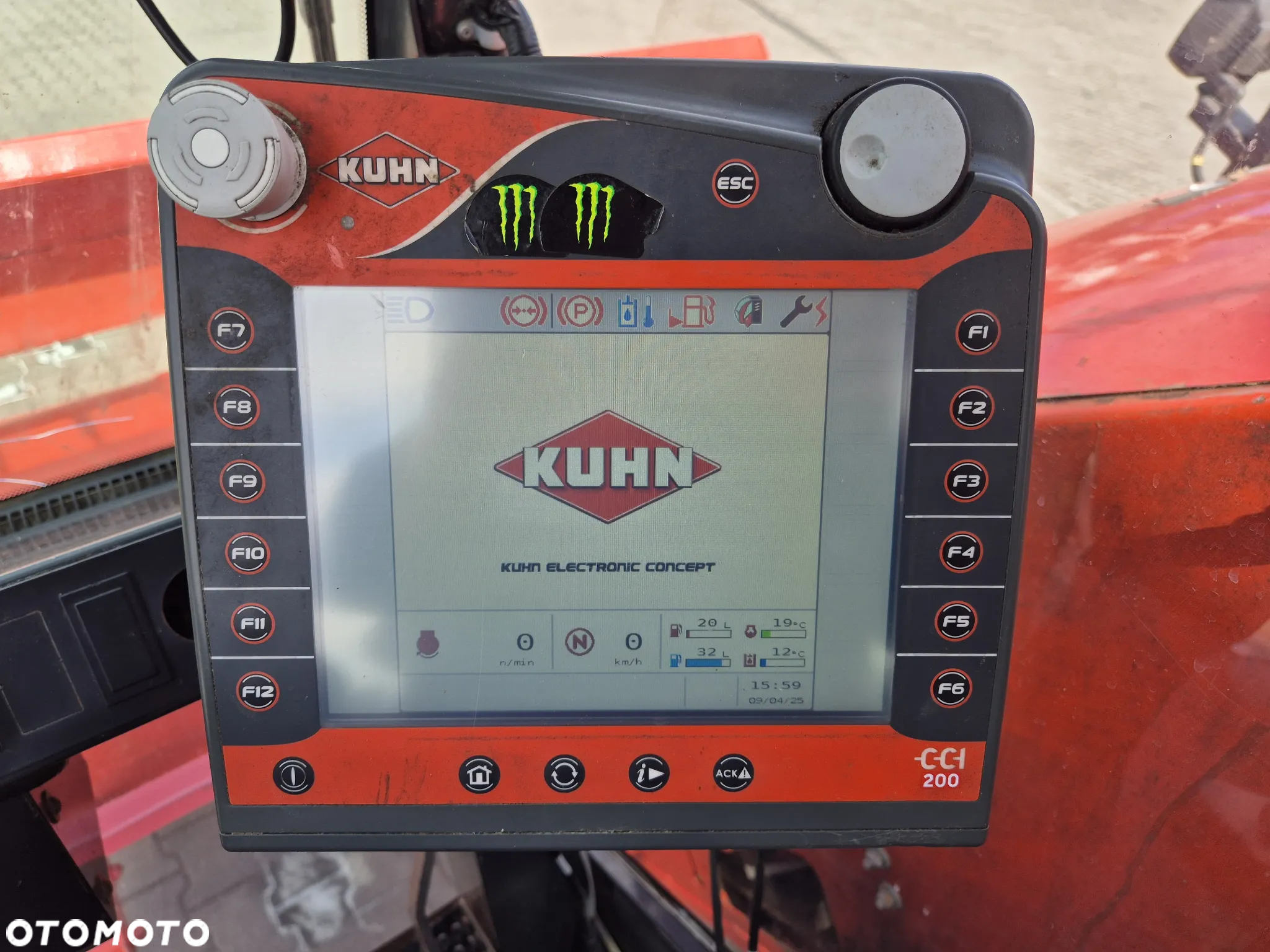 Kuhn SPW 22 INTENSE / WÓZ DO PRZEWOZU PASZY  / PIERWSZY WŁASCICIEL / AŻ 22m3 POJEMOŚCI! / MOZLIWY TRANSPORT / 224 KM! - 37