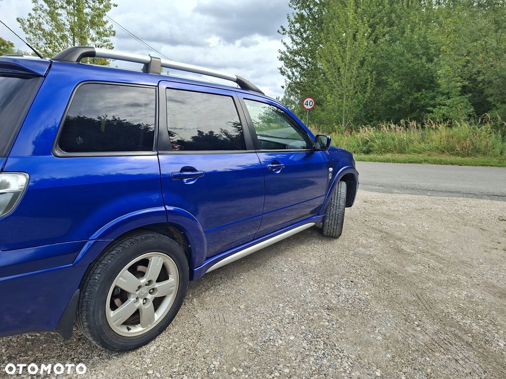Mitsubishi Outlander - 3