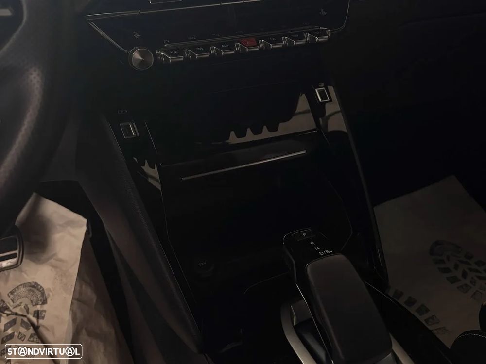 Peugeot e-2008 50 kWh GT Line - 33