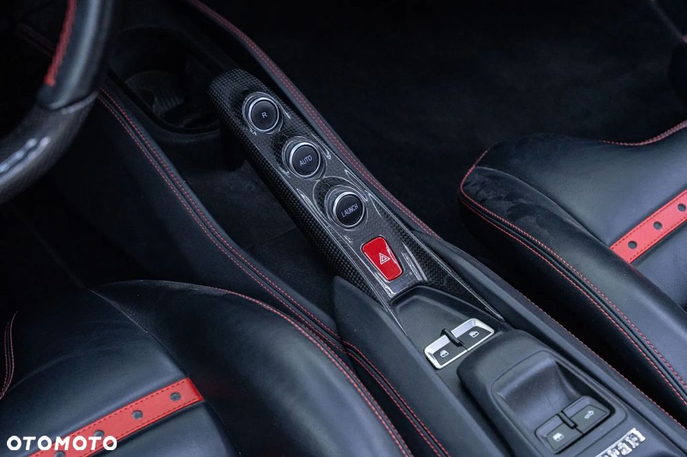 Ferrari F8 Spider 2022