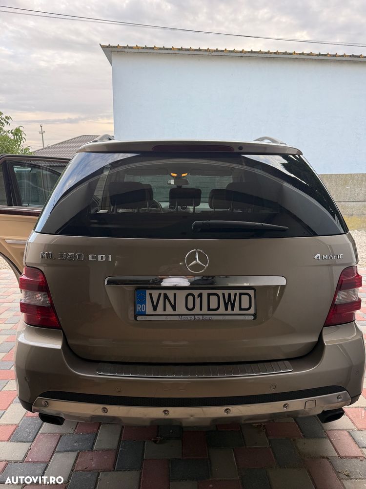 Mercedes-Benz ML 320 CDI Aut - 8