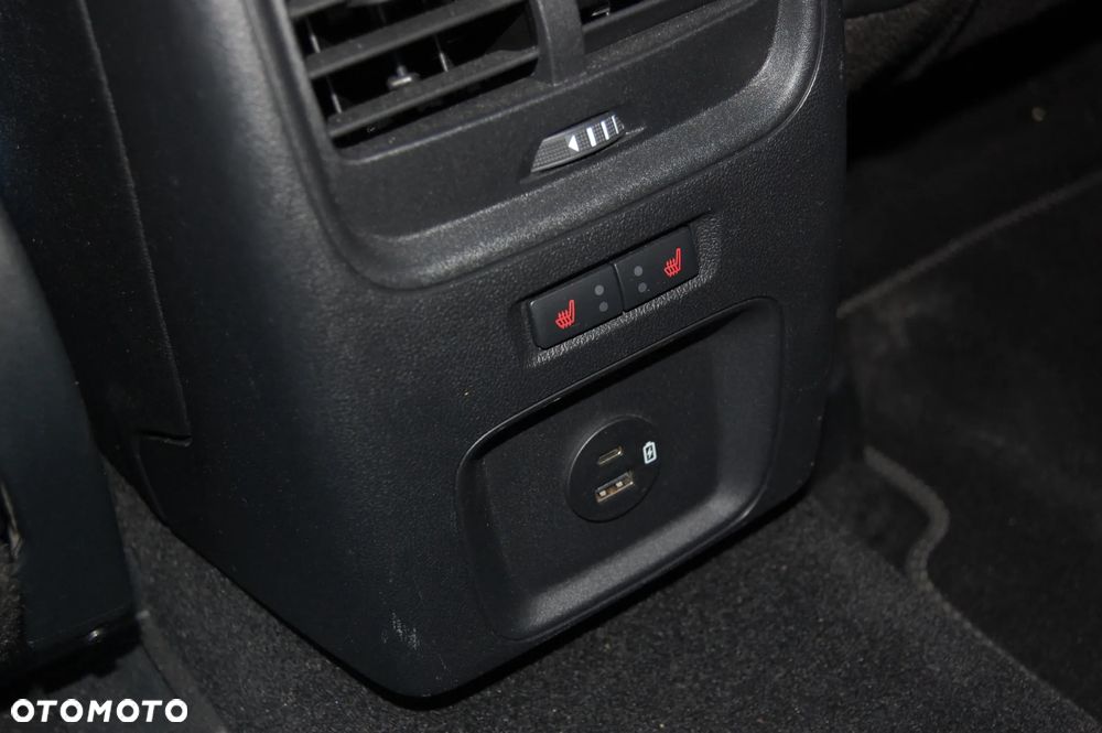 Ford Kuga - 28