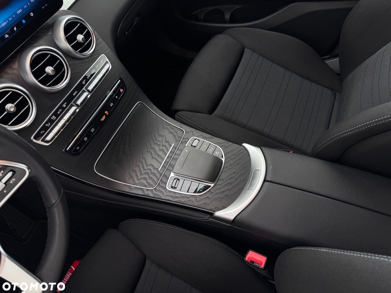 Mercedes-Benz GLC 200 d 4-Matic Business Edition - 25