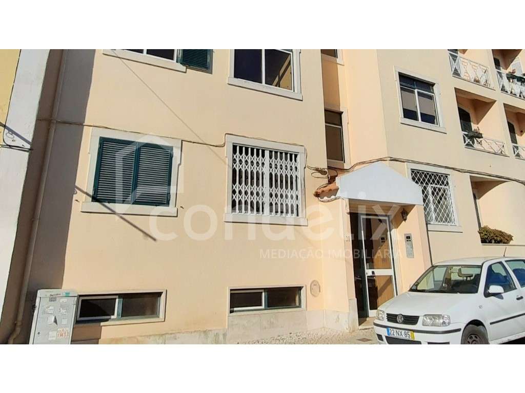 Apartamento T2 para venda no Monte do Estoril - Grande imagem: 2/4