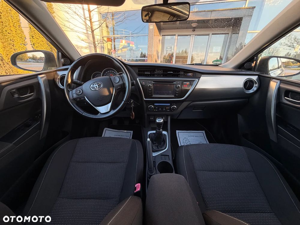 Toyota Auris 1.6 Executive - 5