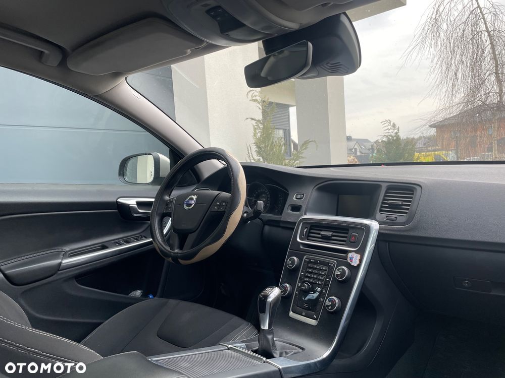 Volvo S60 T3 Drive-E Kinetic - 8