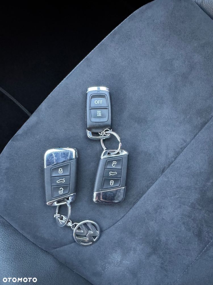 Volkswagen Arteon 2.0 TDI Bi-Turbo SCR 4Mot R-Line DSG - 3